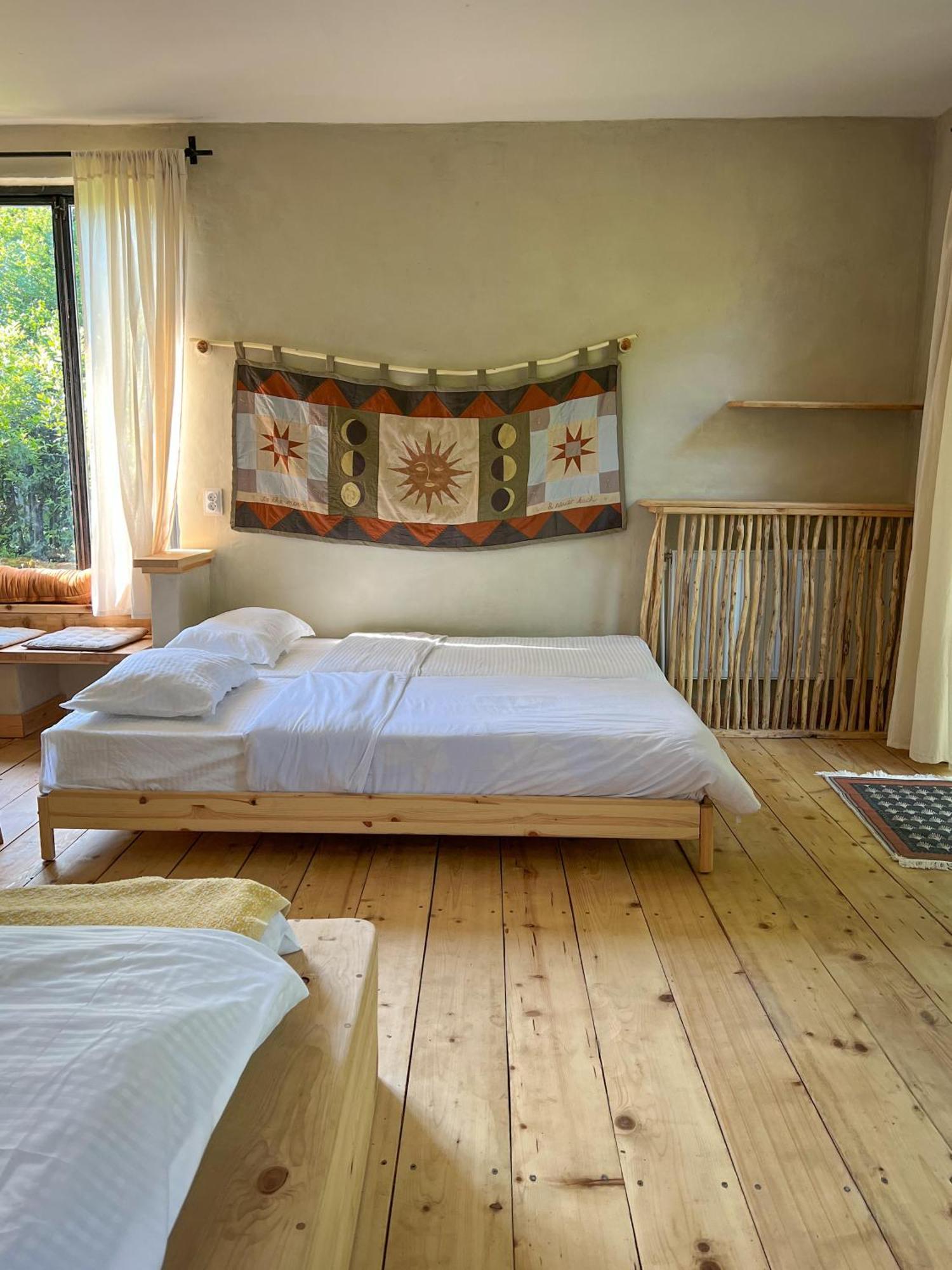 מרטווילי Karma Hostel חדר תמונה