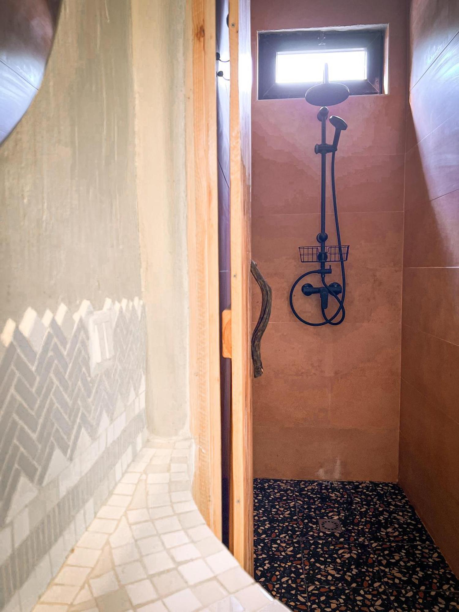 מרטווילי Karma Hostel חדר תמונה