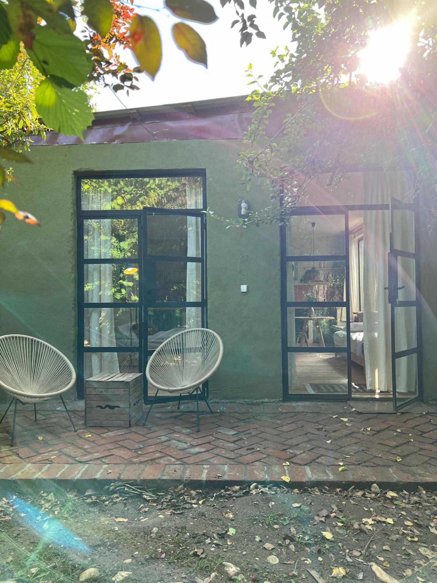 מרטווילי Karma Hostel חדר תמונה