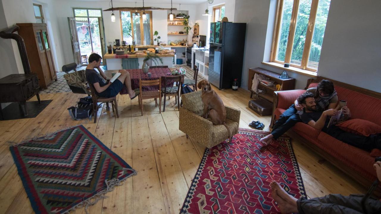 מרטווילי Karma Hostel מראה חיצוני תמונה